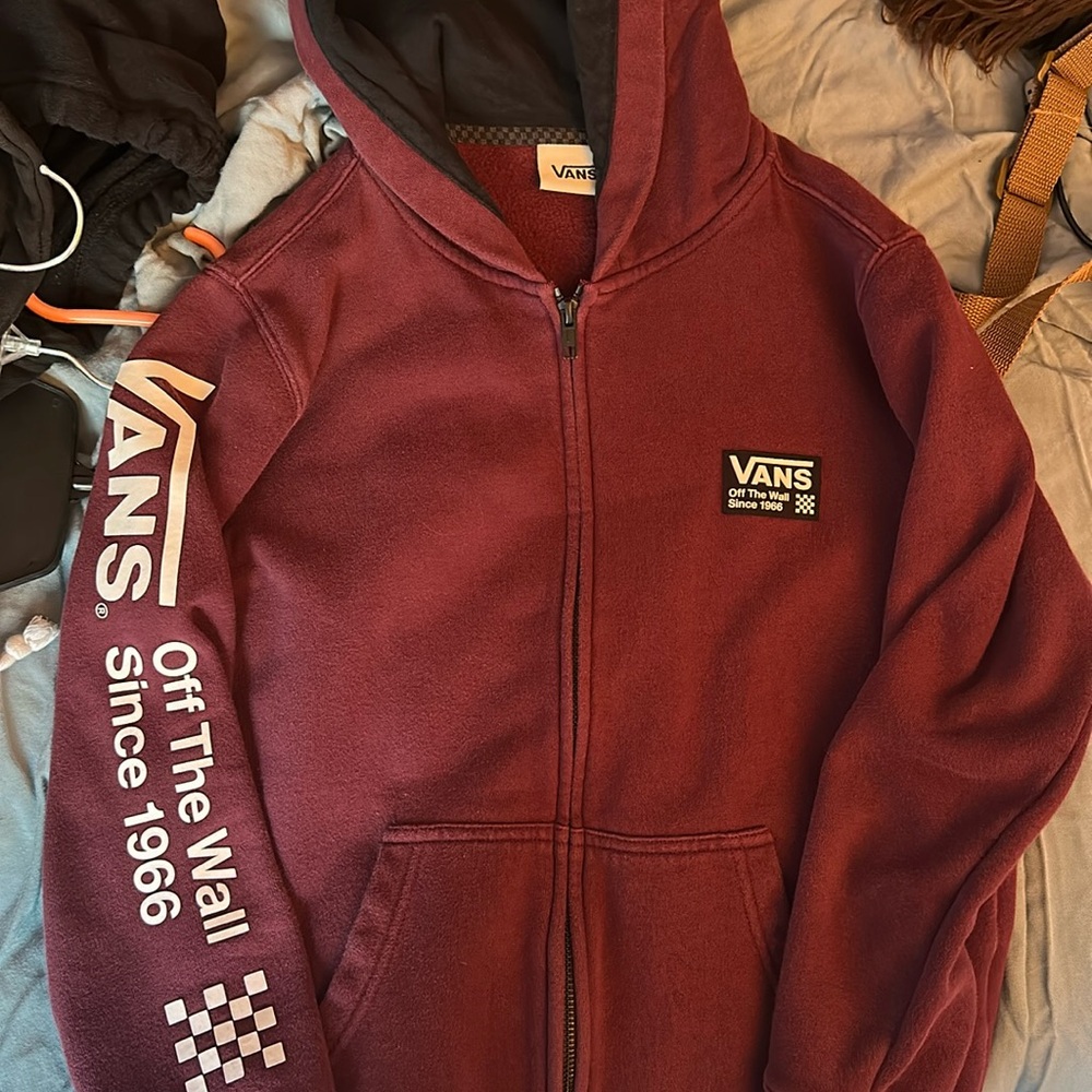 Vans zip up